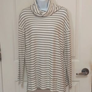 New Liz Claiborne, size medium, White with black stripes
